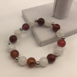 donker bruin en wit acryl armband