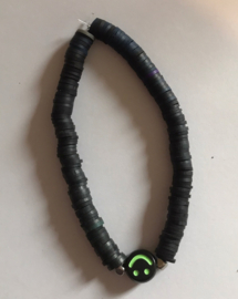 zwarte heishi kralen armband 17 cm