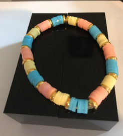 roze, geel en blauwe heishi armband 16 cm