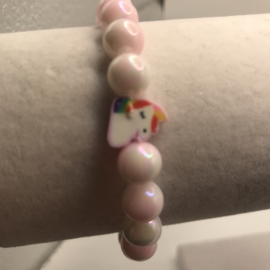 roze armband met eenhoorn
