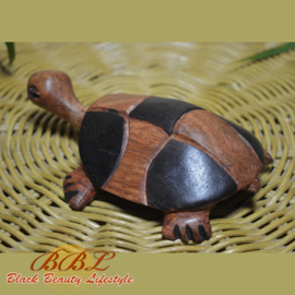 Wooden turtle with checkered shell - HOWI