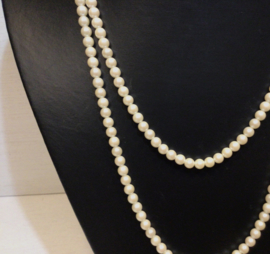 Lange parel ketting VERKOCHT