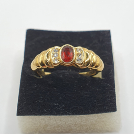 Ring met kristal