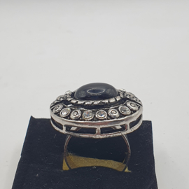 Grote bijou ring