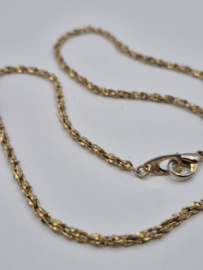 Goudkleurige collier