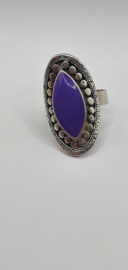 Zilveren ring met paarse steen VERKOCHT