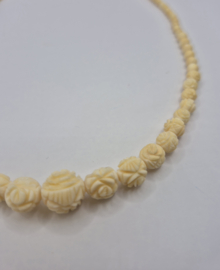 Vintage cellulloid 'rozen' ketting VERKOCHT