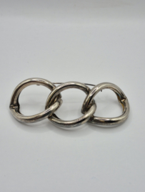 'Love knot' broche
