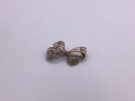 Filigree broche