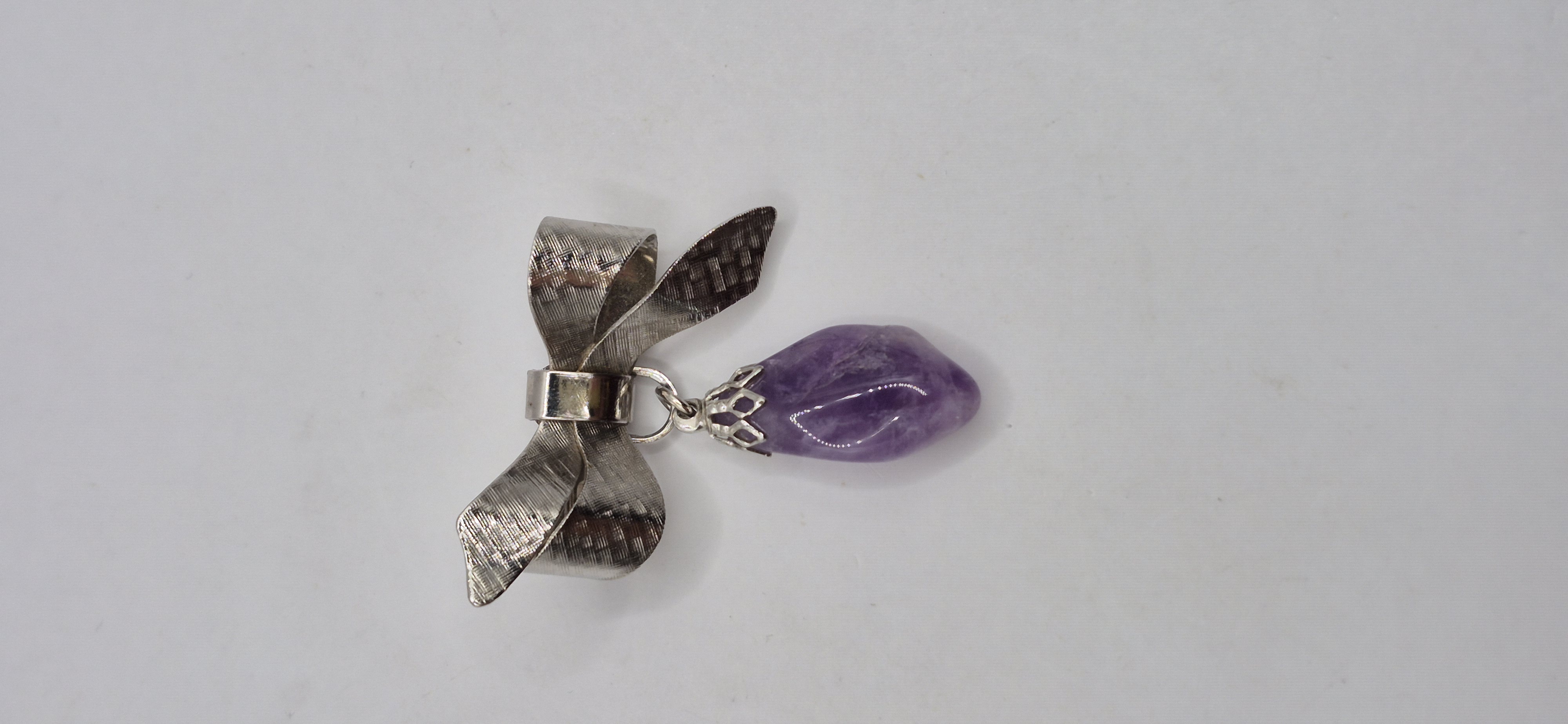 Strikbroche met Amethist
