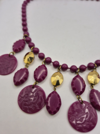 Paarse kralenketting