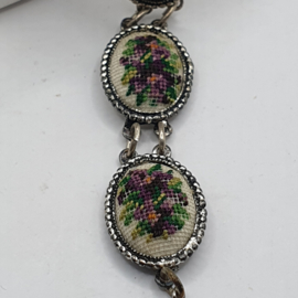 Antieke armband Petit point