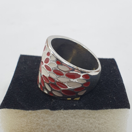 Geëmailleerde ring