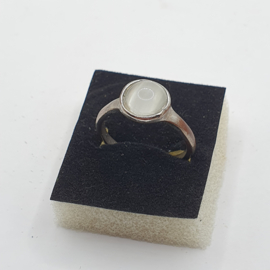 Ring met maansteen