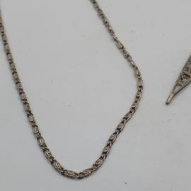 Ketting met filigree hanger