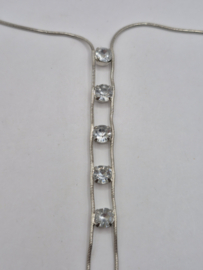 Ketting met kristallen