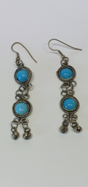 Oorbellen met turquoise steentjes
