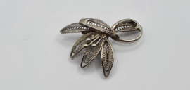 Filigree broche VERKOCHT