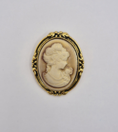 Broche met 'Camee'