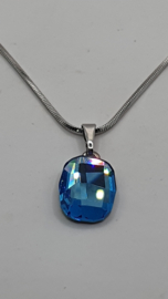 Ketting met blauwe kristal VERKOCHT