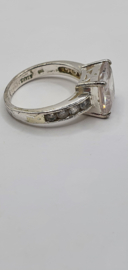 Stirling zilver ring met kristal VERKOCHT