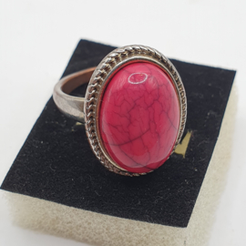 Ring met roze steen