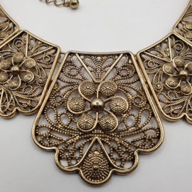 Mooie filigree ketting VERKOCHT