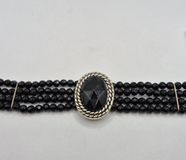 Choker met zwarte kralen