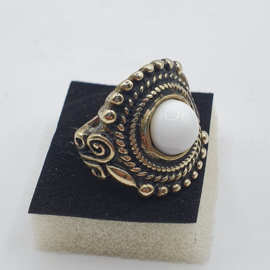 Koperen ring met steen