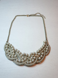 Ketting met pareltjes VERKOCHT