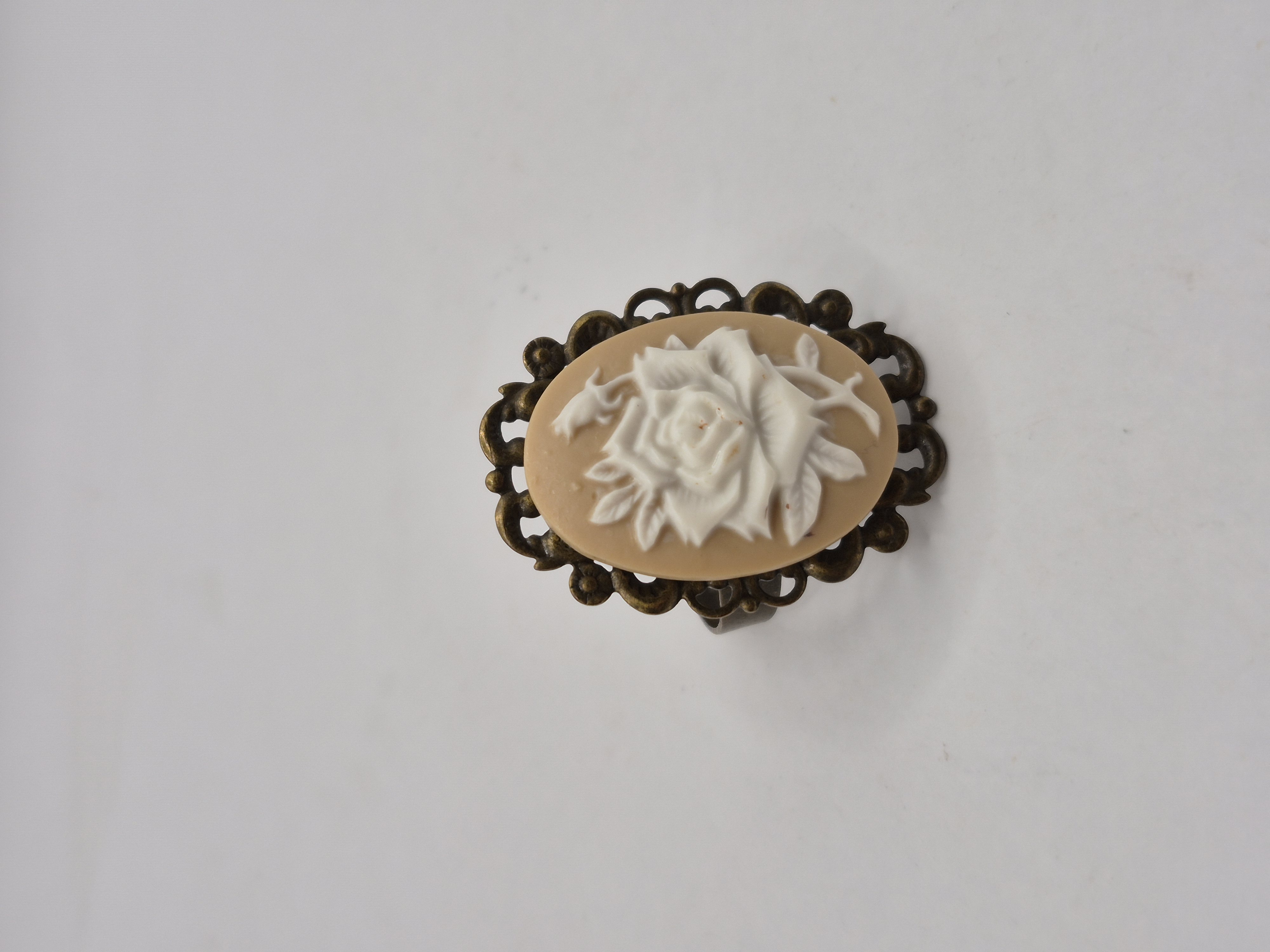 Bronzen ring met 'Camee' VERKOCHT