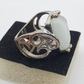 Ring met maansteen