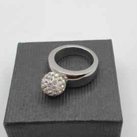 Ring met strassteentjes