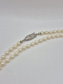 Ketting met kleine pareltjes VERKOCHT