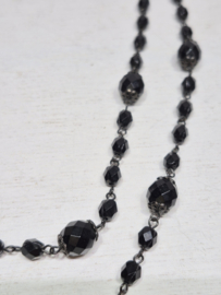 Zwarte kralenketting VERKOCHT