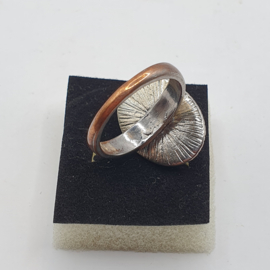 Ring met roze steen