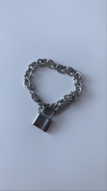 Armband zilver met slotje stoer