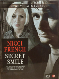 Nicci French Secret Smile (dvd tweedehands film)