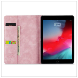 CaseMania Suede SlimTablet Case - Samsung Tab A9+ - Roze