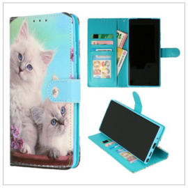 Samsung A7 (2018) - Bookcase Print - Kittens Wit