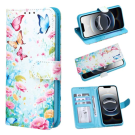 iPhone 17 Air - Bookcase - Bloemen en Vlinders Printje - Ruimte voor 3 pasjes - Met Pashouder en Standaardfunctie