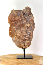 Roze amethist op standaard - 1210 gram