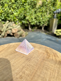 Angel Aura piramide groot (Rozenkwarts.)