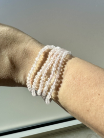 Rozenkwarts armband 4mm facet geslepen.