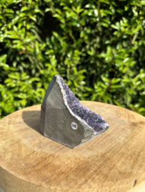 Zwarte Amethist sculptuur uit Brazilië. Nr 148