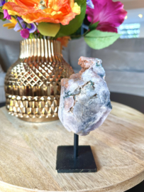 Amethist op standaard - 385 gram. Nr. 62