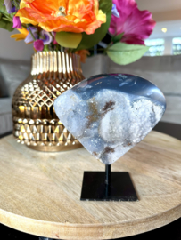 Amethist op standaard - 688 gram. Nr. 48