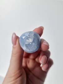 Blauwe Calciet trommelsteen.