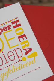 Verjaardagskaart | Hieperdepiep hoera! | geel/rood