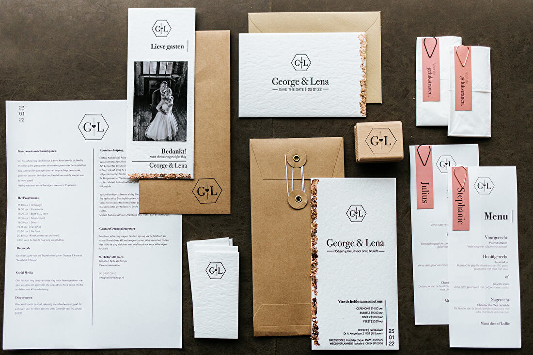 stationery trouwkaarten in letterpress met menukaart en save the date